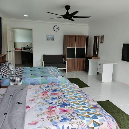 Sunrise Bedrooms And Transit 拉瑙 外观 照片